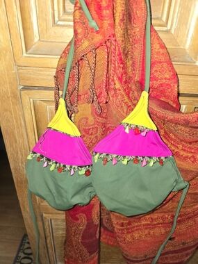 Green Colorblock Beaded Bikini Top - Women's Swimwear